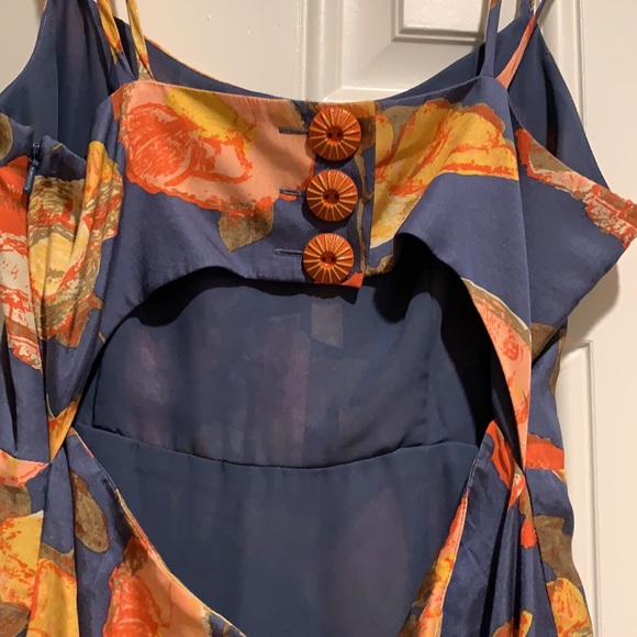 Flower design sundress - Picture 4 of 4